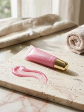 Load image into Gallery viewer, BOSSY 💋 LIPOIL GLOSS             PEARLGLOW COLLECTION
